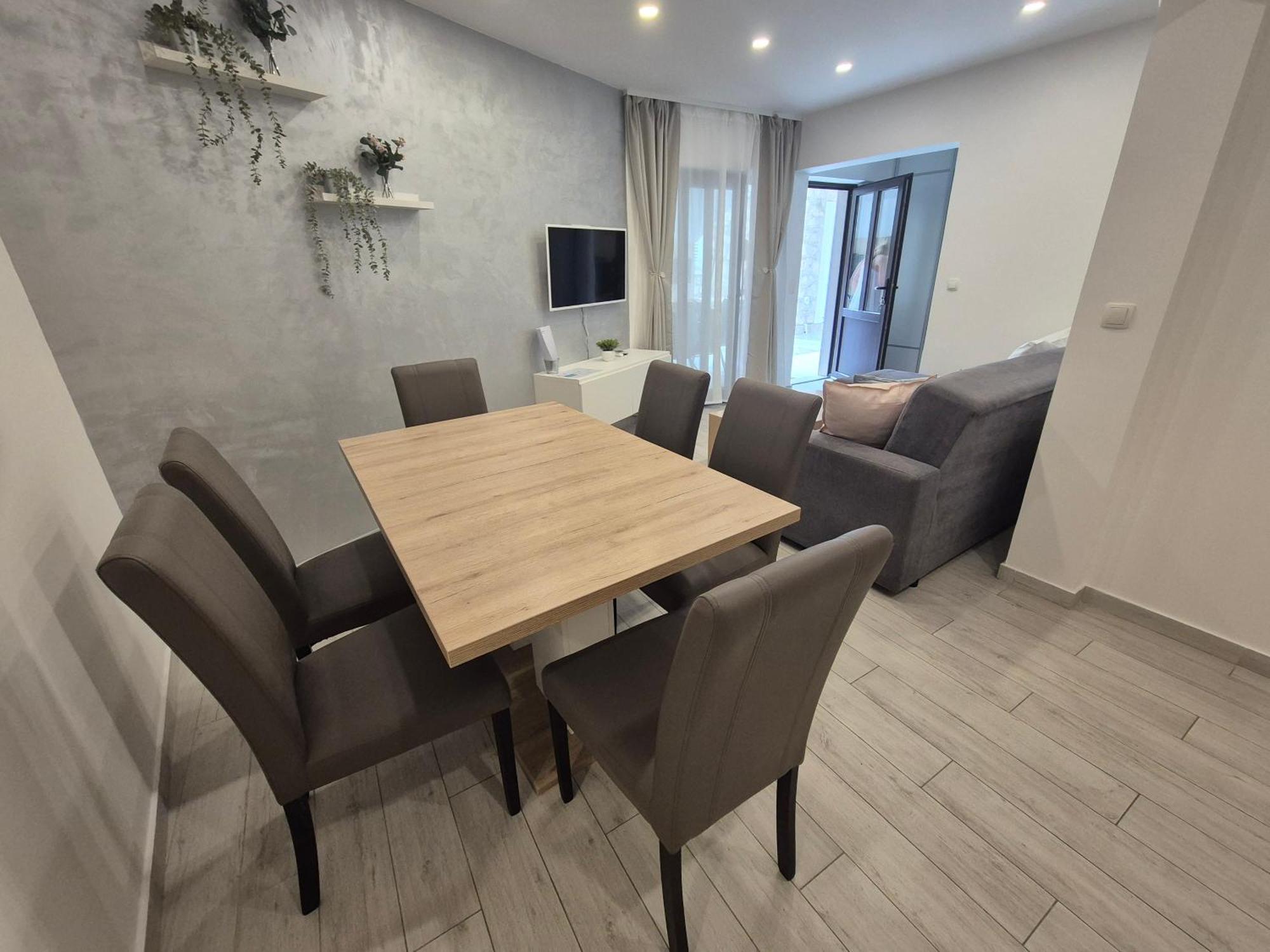 Apartment Rika 奥米什 外观 照片