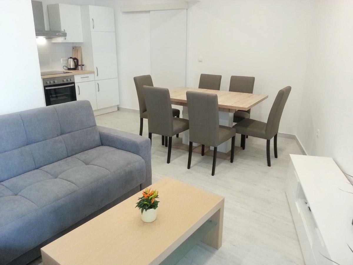 Apartment Rika 奥米什 外观 照片